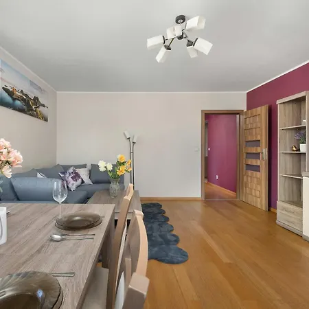 Rodzinny Z Dwiema Sypialniami I Balkonem We Wroclawiu By Renters Apartman