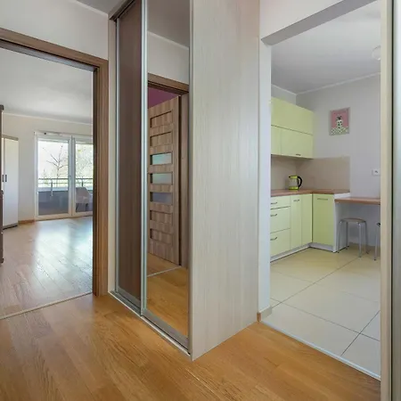 Apartman Rodzinny Z Dwiema Sypialniami I Balkonem We Wroclawiu By Renters *